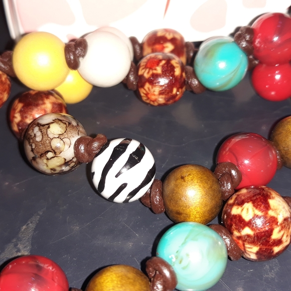 Necklace - Picture 2 of 3